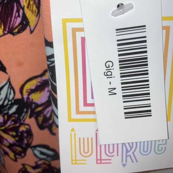 NWT LuLaRoe M Gigi Top - Picture 7 of 8